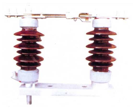 GW4-12\15kV雙銅排型戶外高壓隔離開(kāi)關(guān)